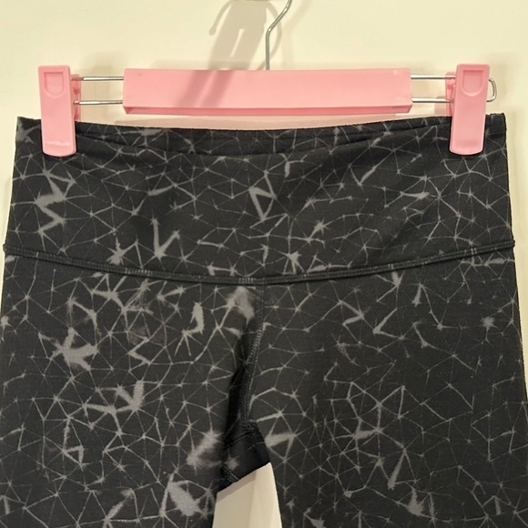 Lululemon Wunder Under Crop II Leggings Star Crushed Coal Black Mid Rise Size 4 - Picture 7 of 10